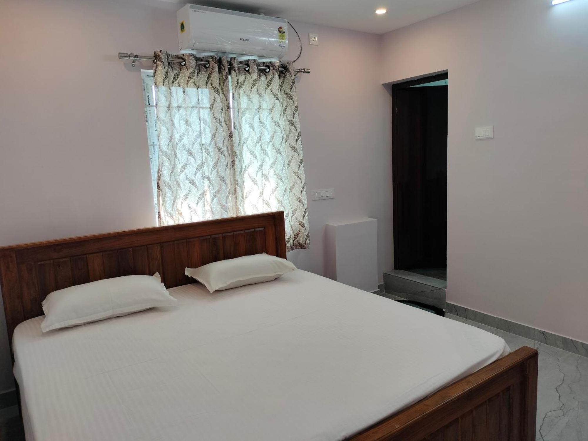 Teja Residency Hotel Alandurai Bagian luar foto